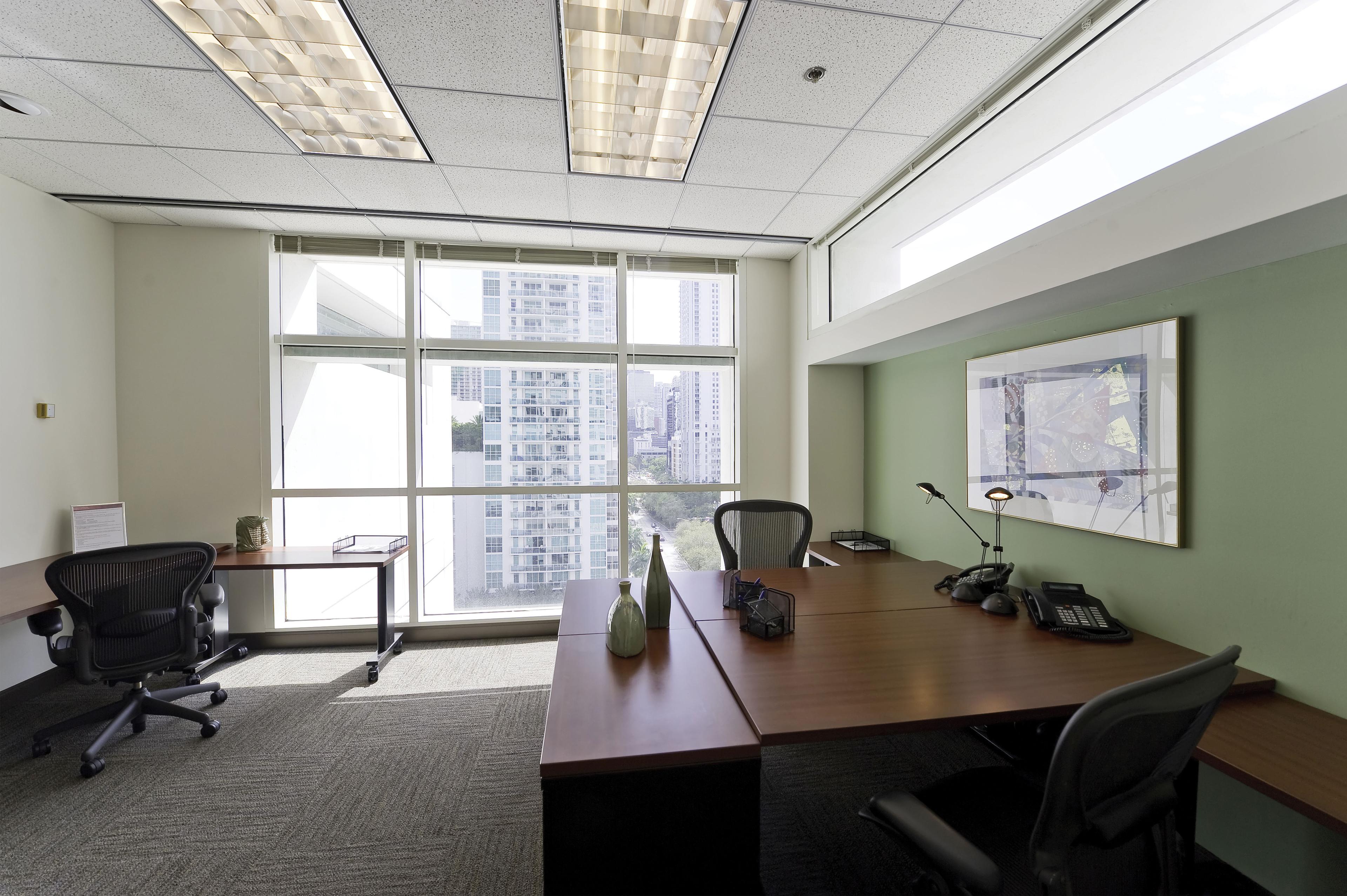 Regus - 801 Brickell Center
